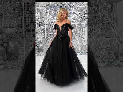 Tiffanys Prom – Wren